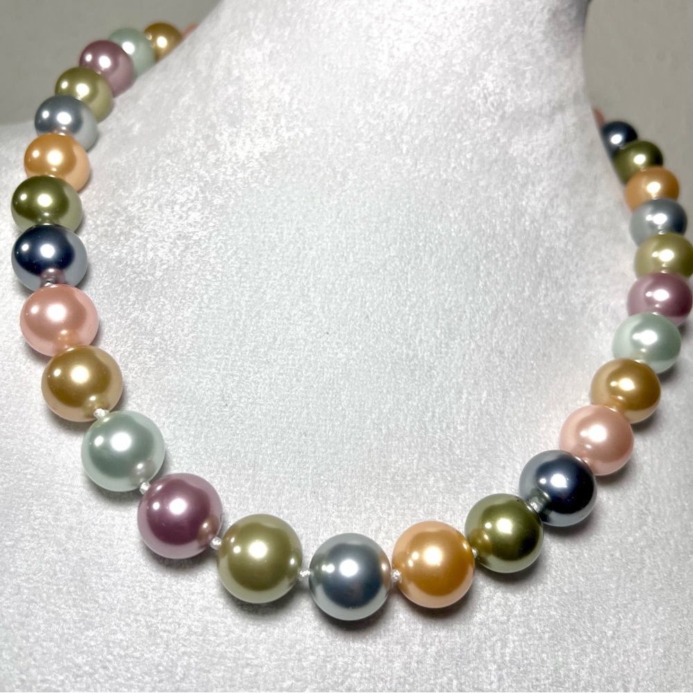 Kenneth Jay Lane Pearl Necklace - image 1